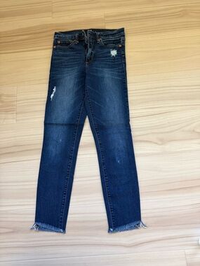 Women’s GAP Size 26R Dark Blue Distressed True Skinny Jeans